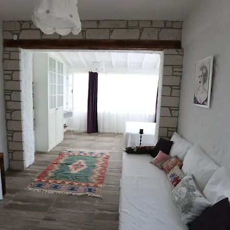 Bed & Breakfast Peroni Alaçatı